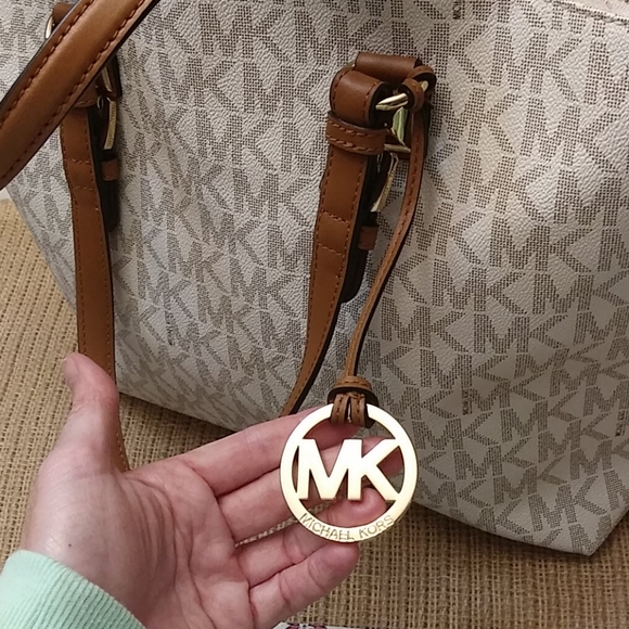 ❤Michael kors purse (NWOT) ❤ - Picture 3 of 8